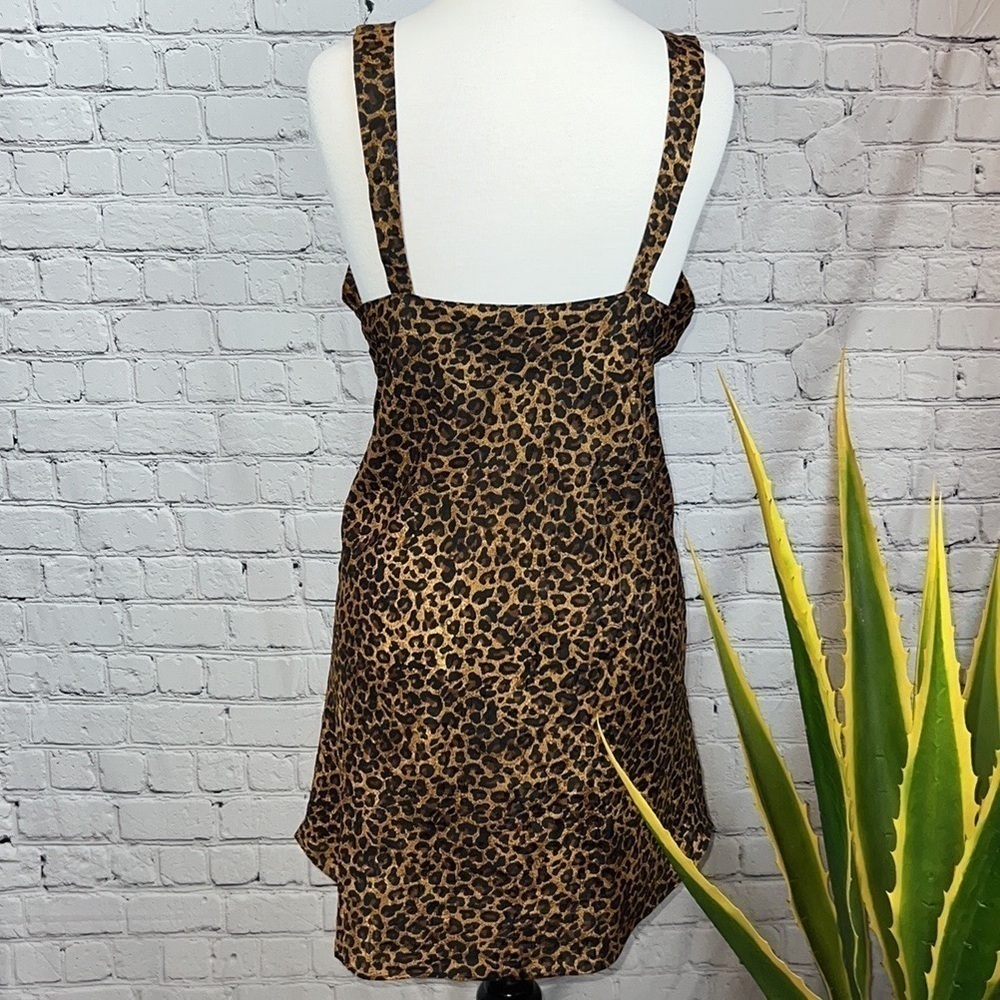 ADORABLE Silky Leopard Slip W/Bow Details, Size M - Picture 4 of 6